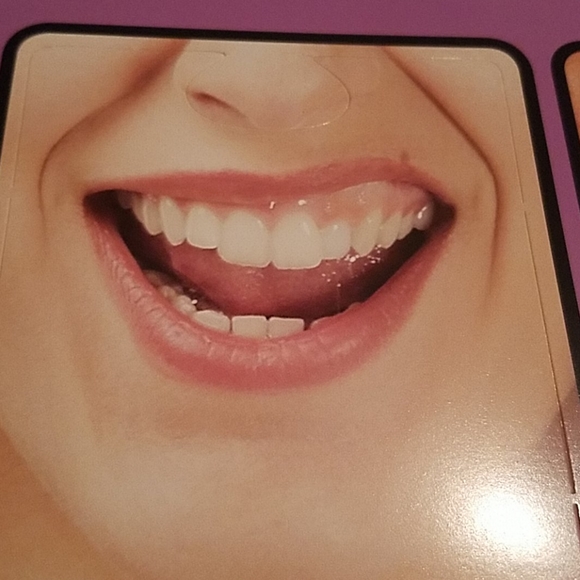 Selfie Studio with 25 Props and over 100 Stickers - Picture 5 of 10